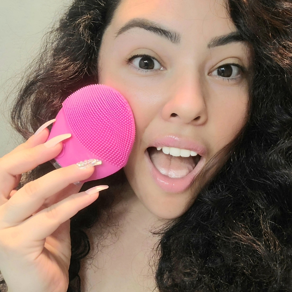 Skin care cleanser